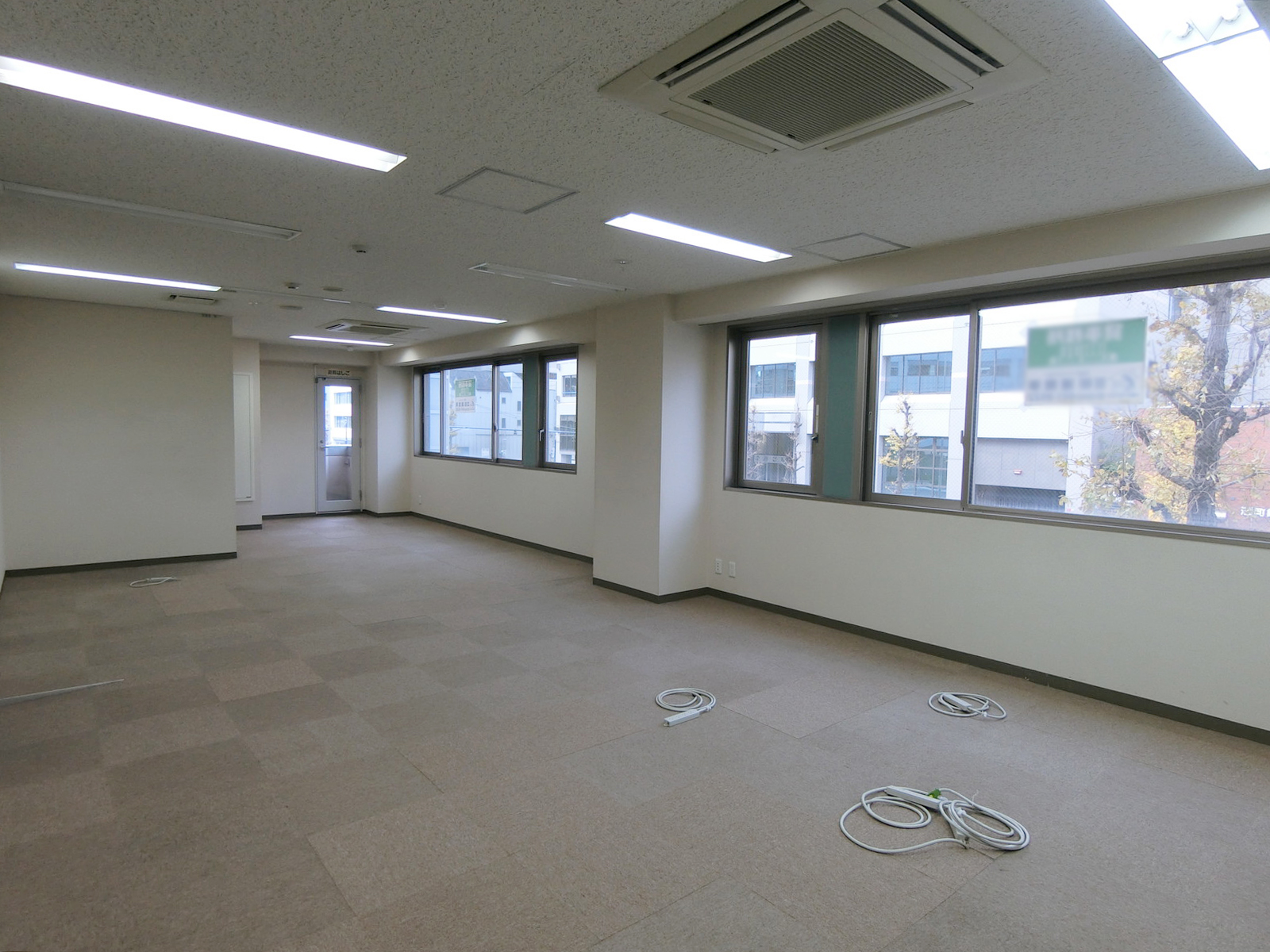 別角度の様子