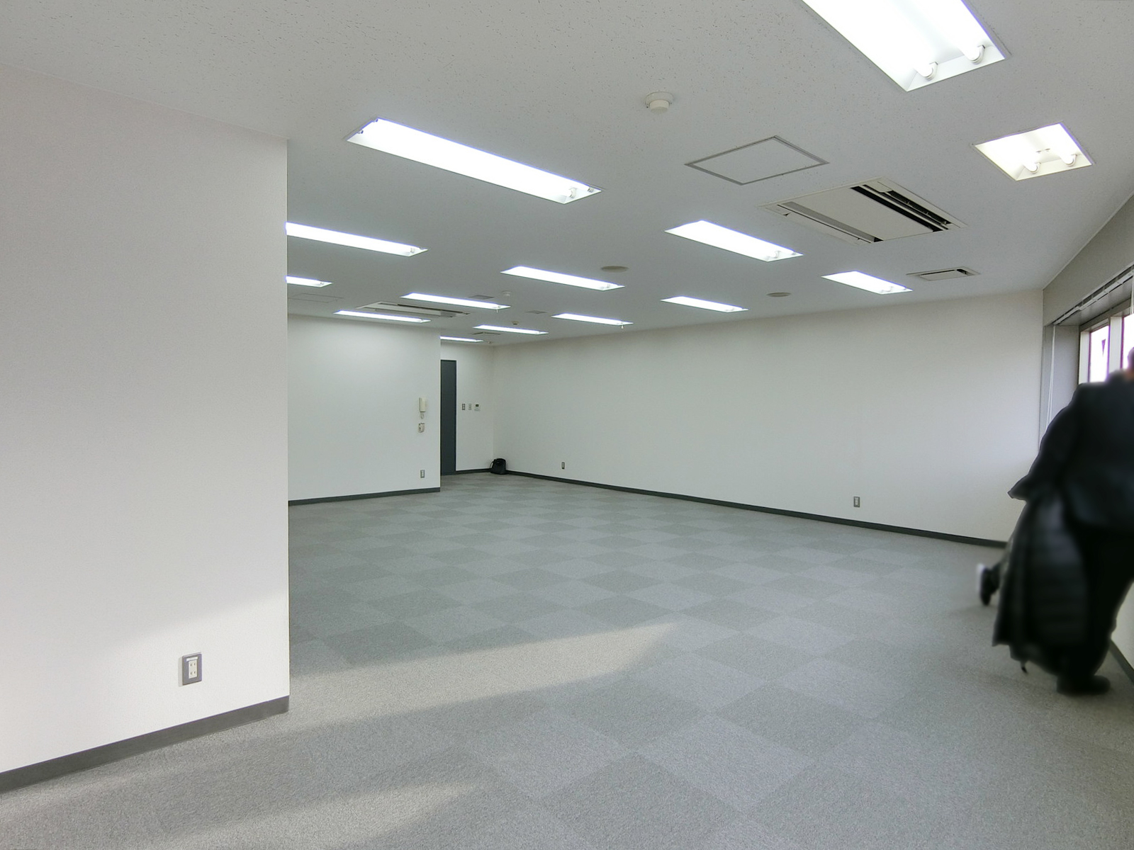 別角度の様子