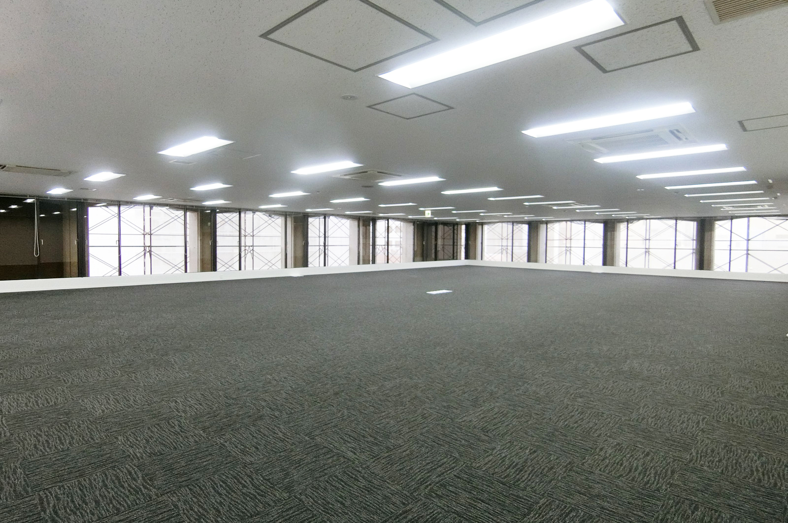 別角度の様子