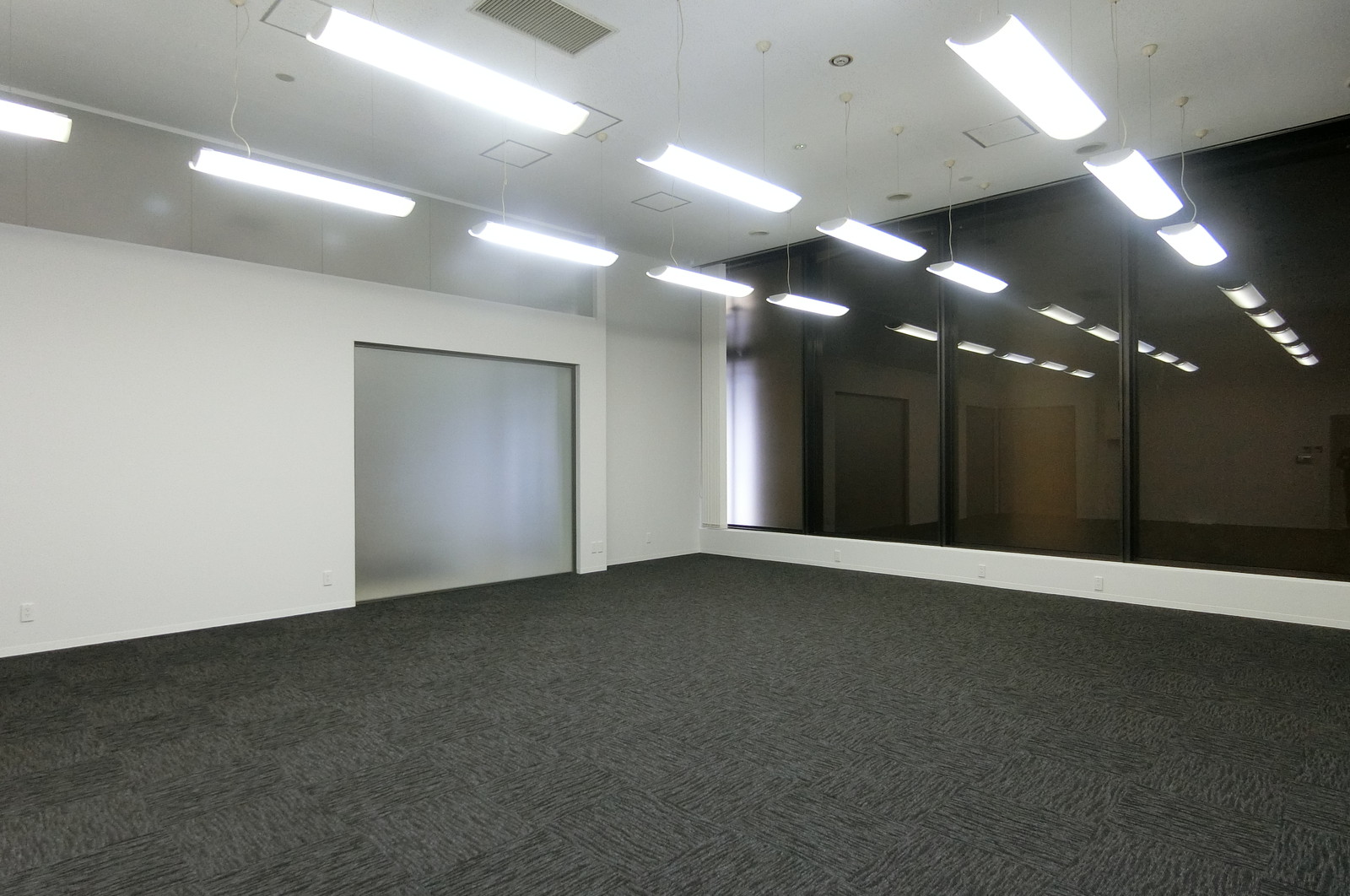 オフィス室内参考画像(1階・約25坪)