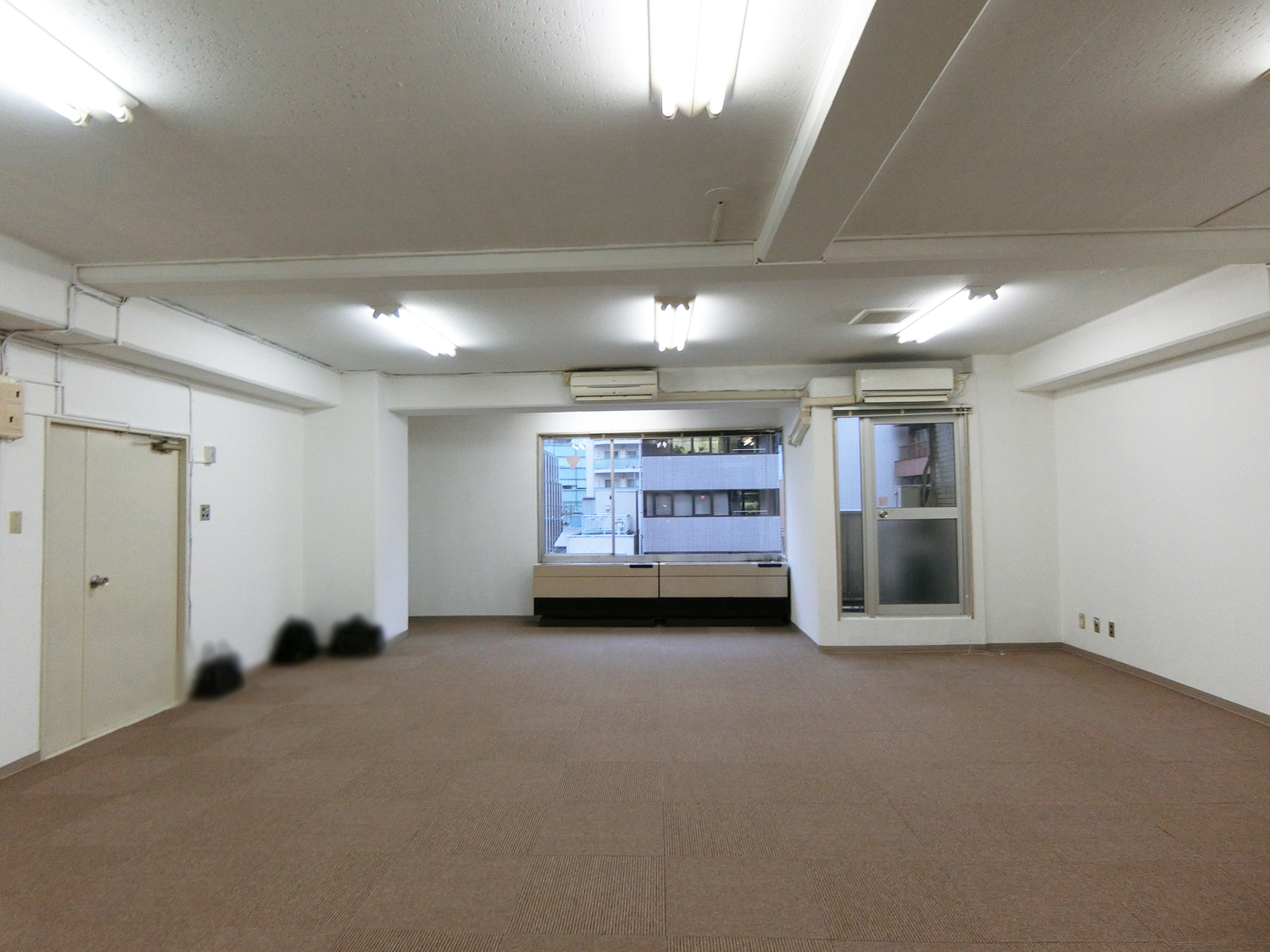 オフィス室内参考画像(4階)