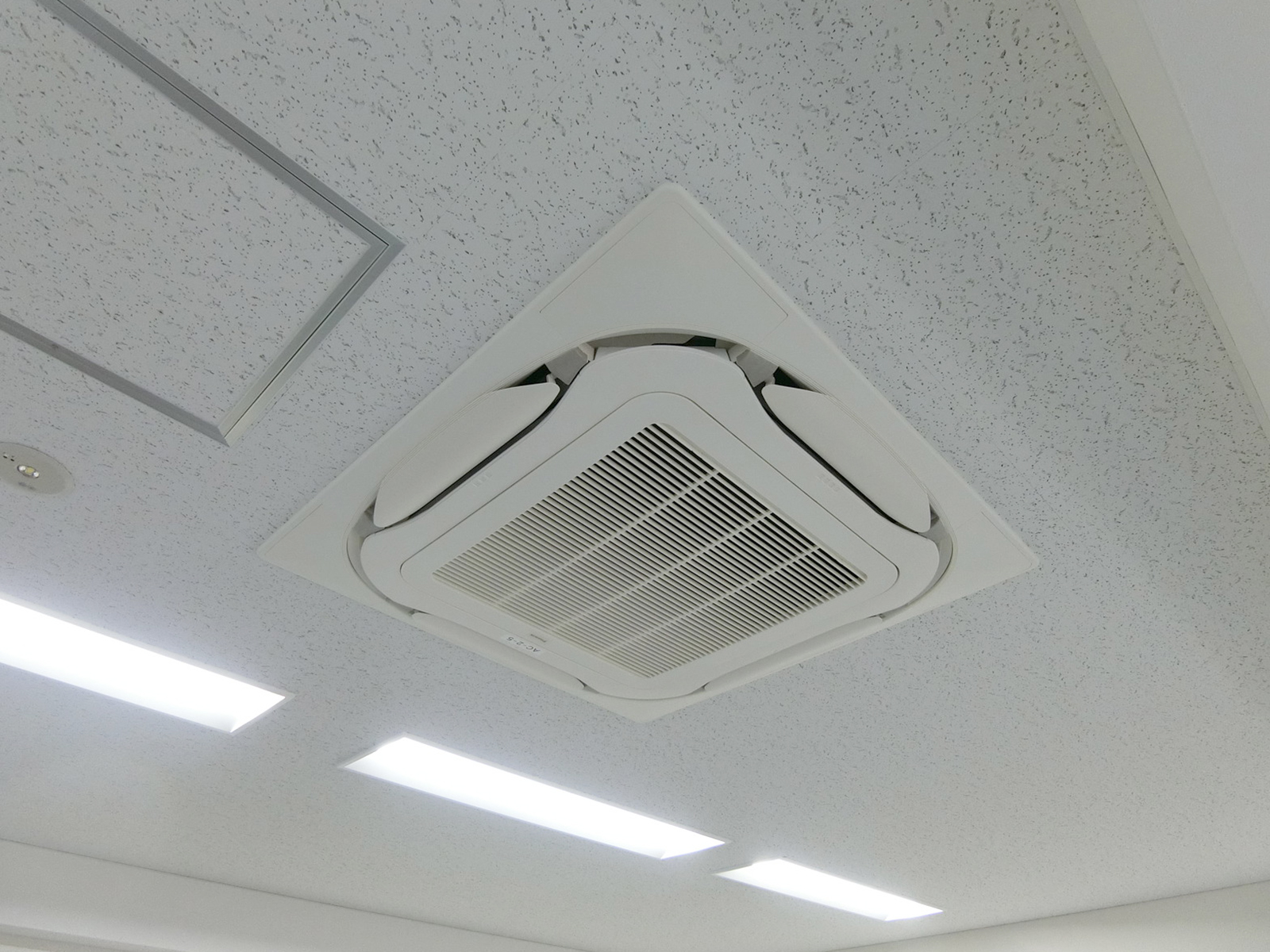 空調