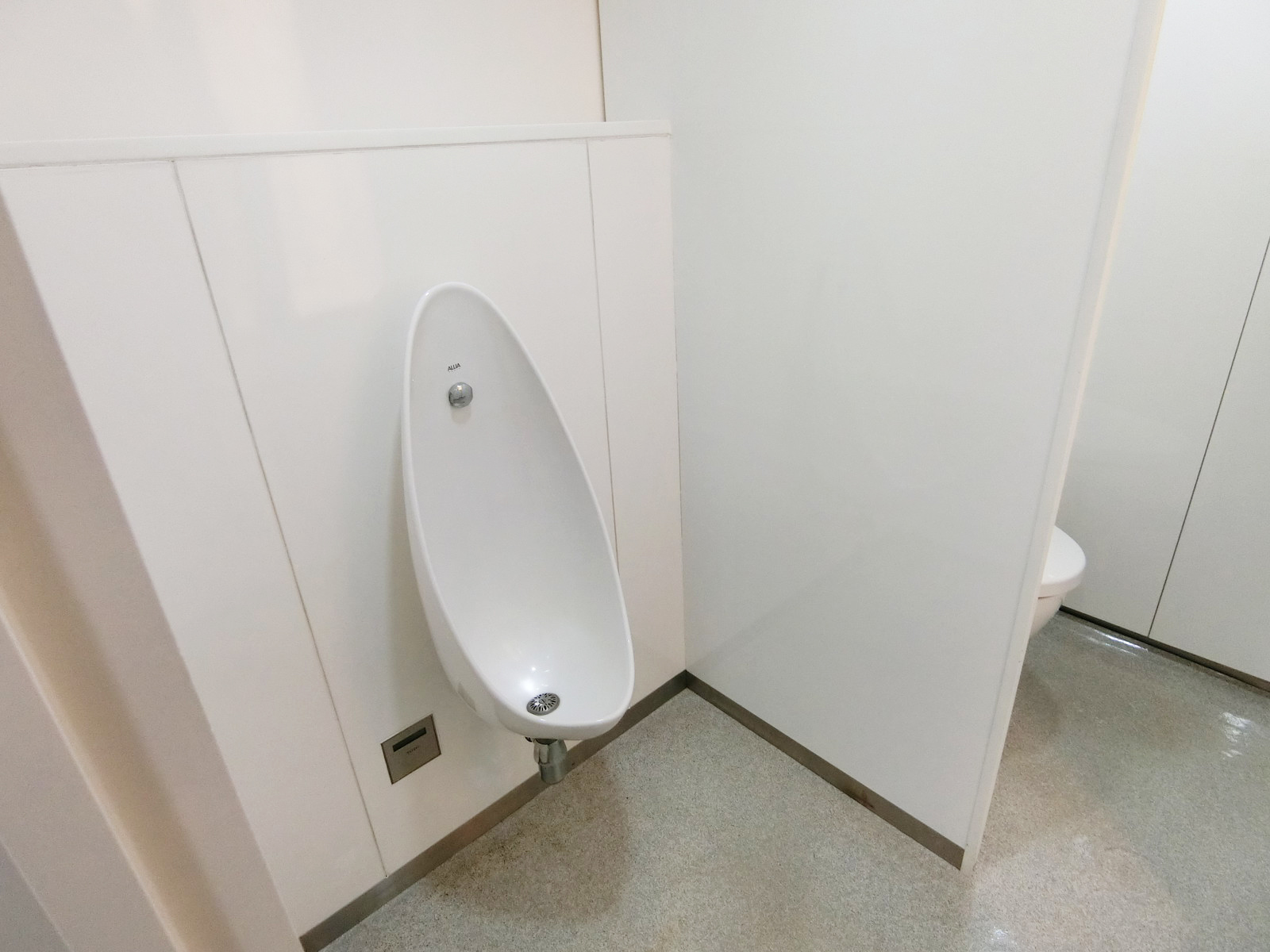男性用トイレ