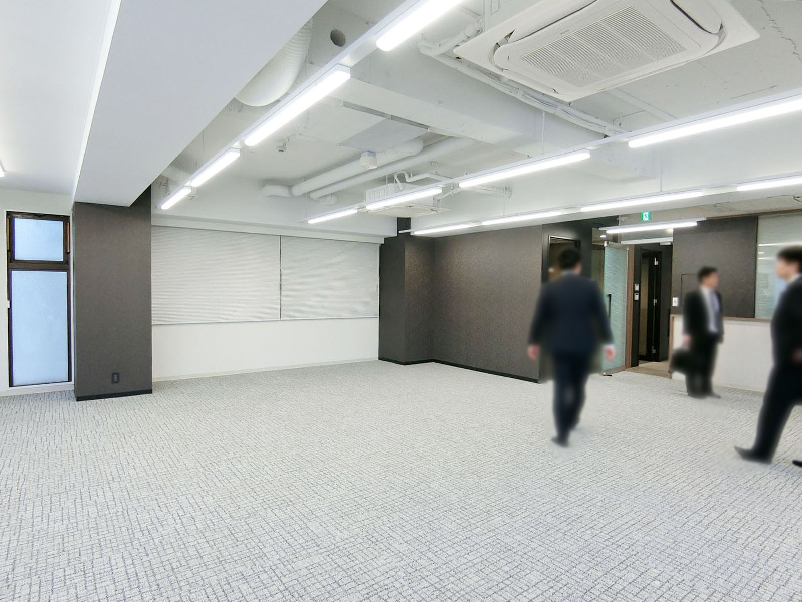 別角度の様子