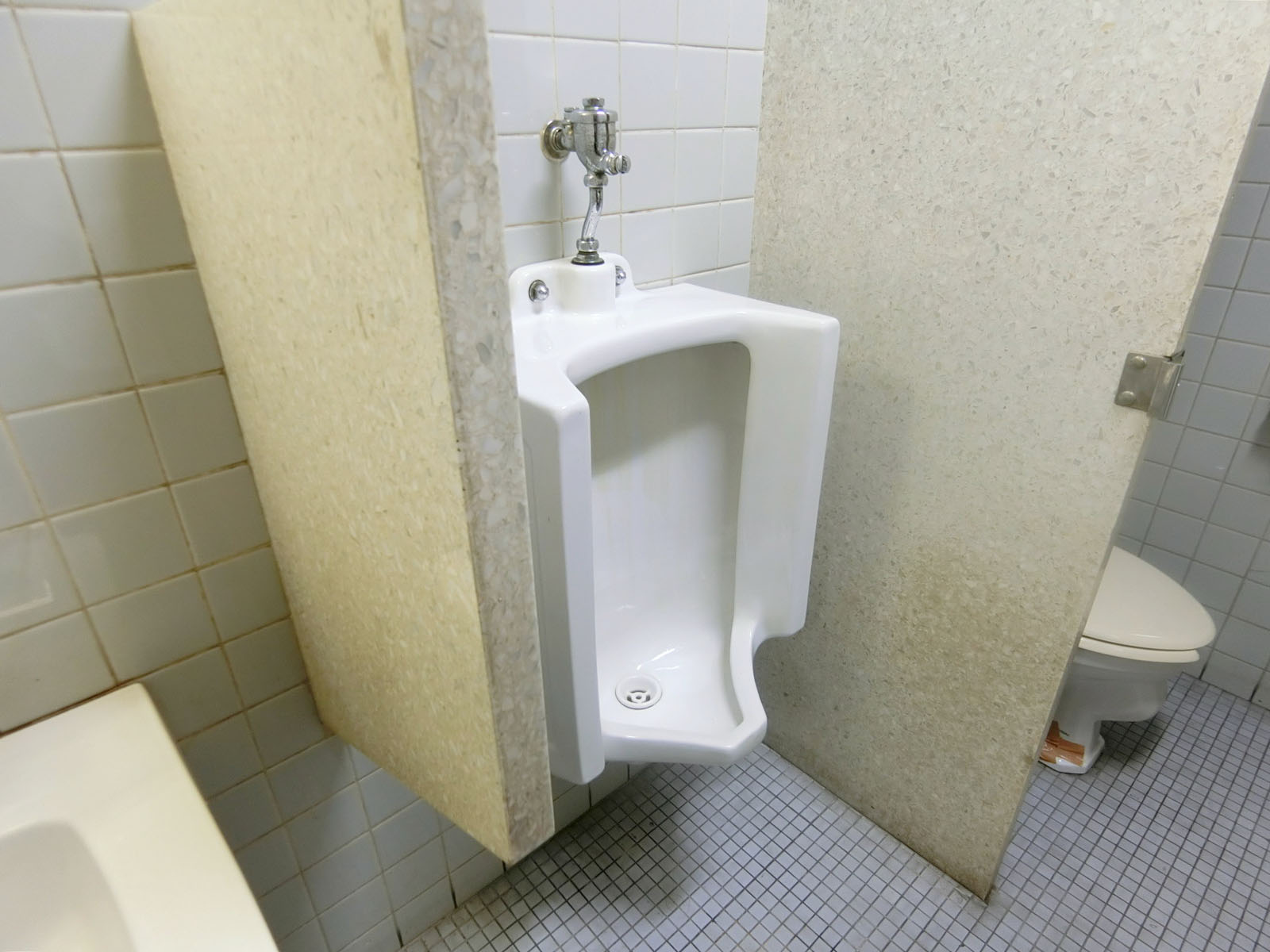 男性用トイレ