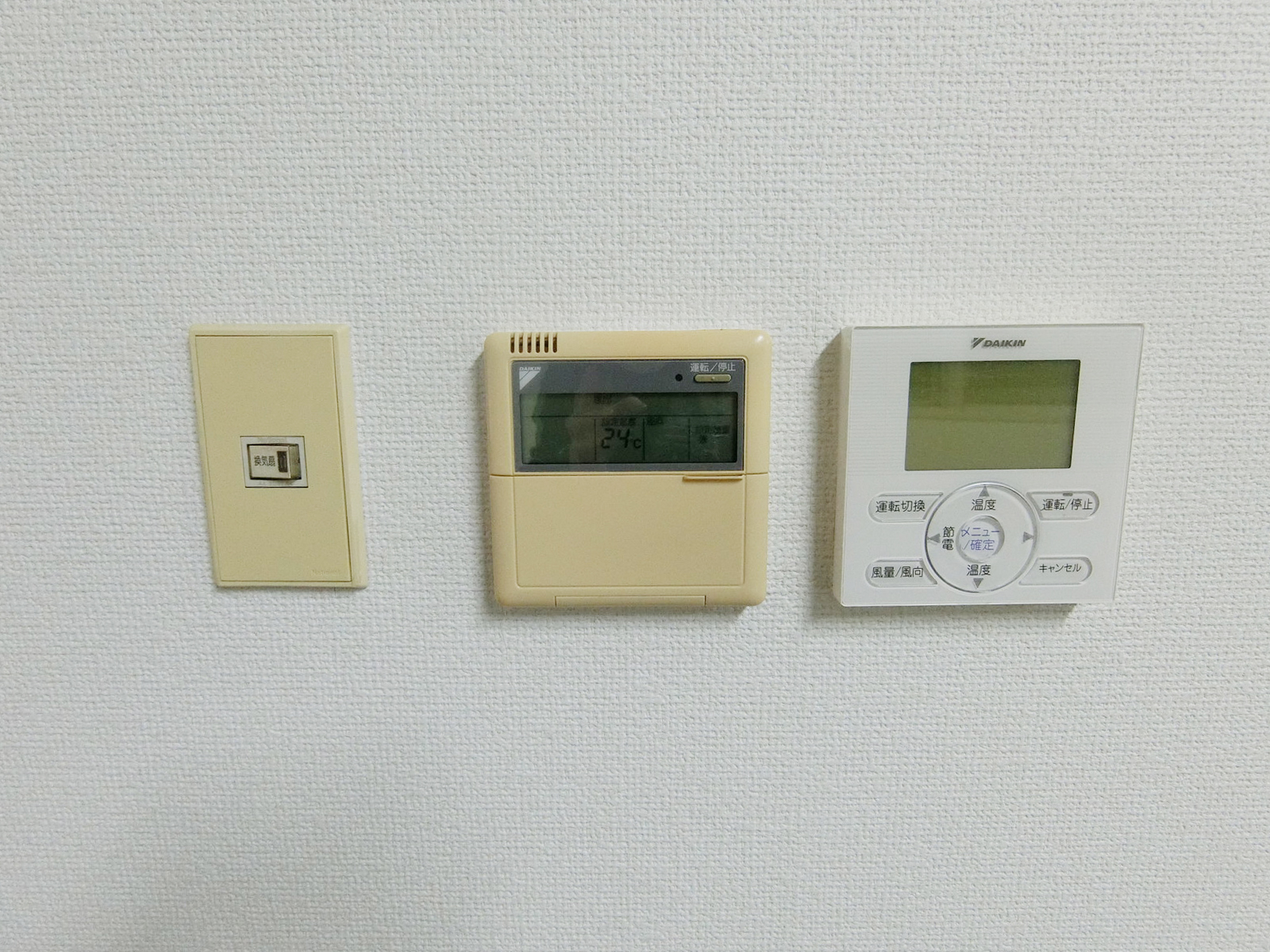 スイッチ類