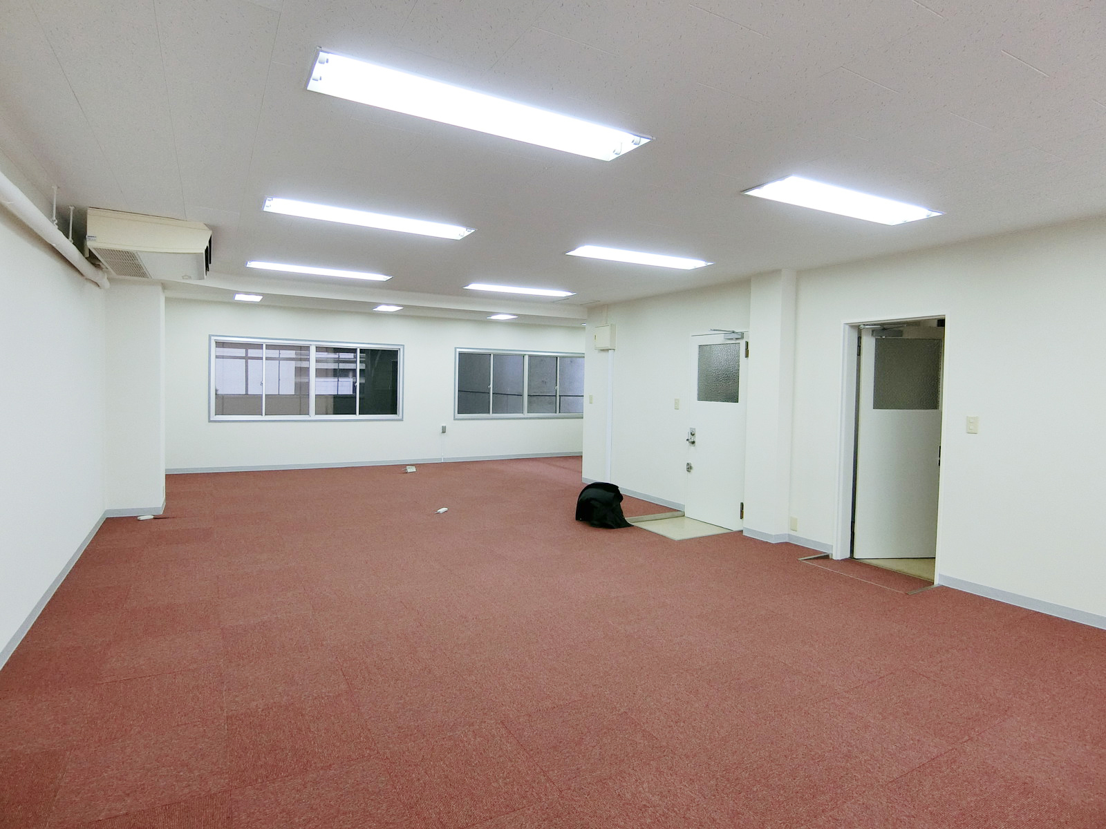 オフィス室内参考画像(6階)