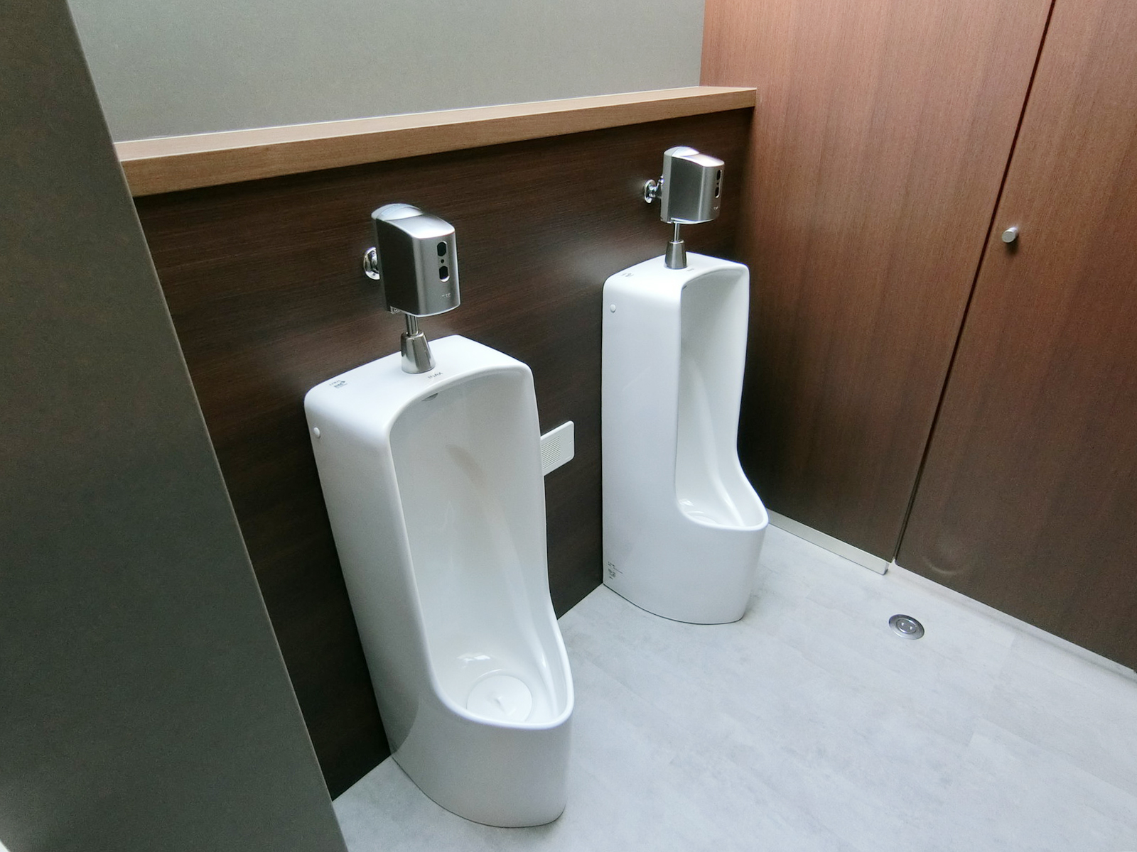 男性用トイレ