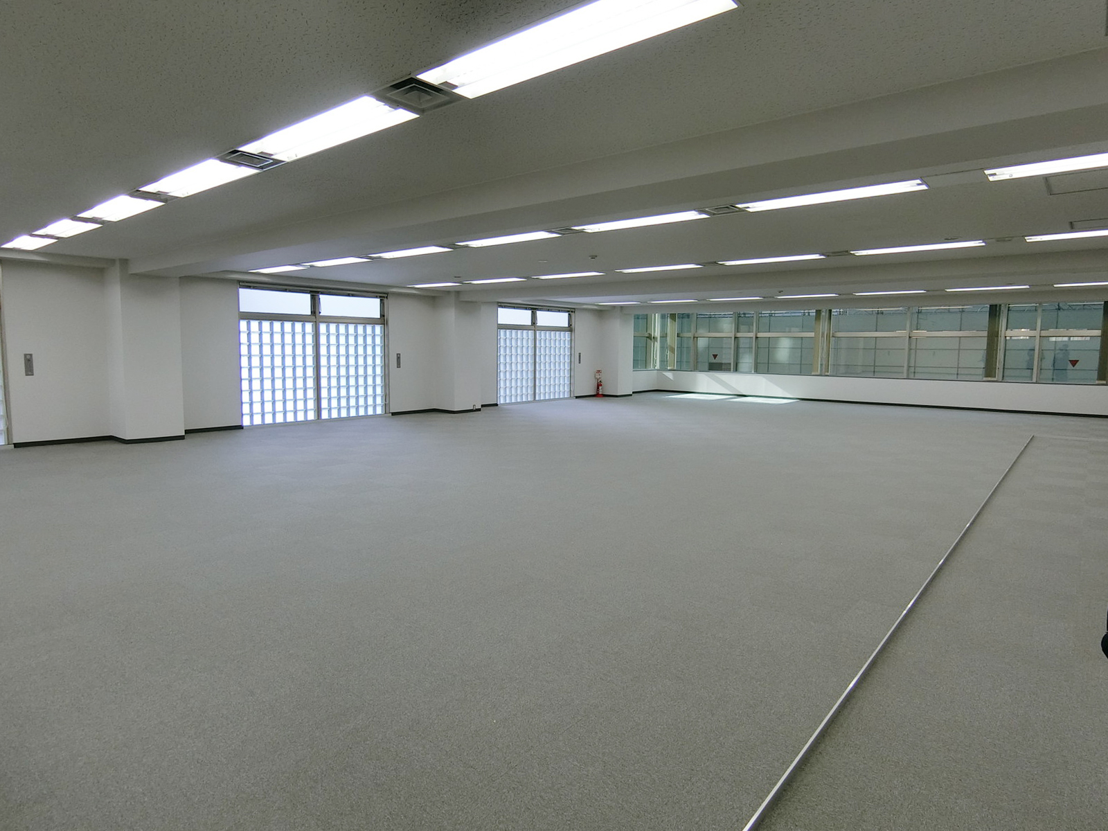 オフィス室内参考画像（4階）
