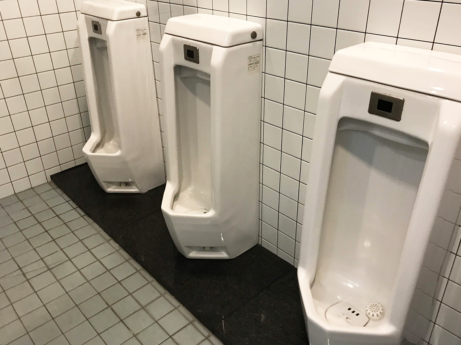 男性用トイレ
