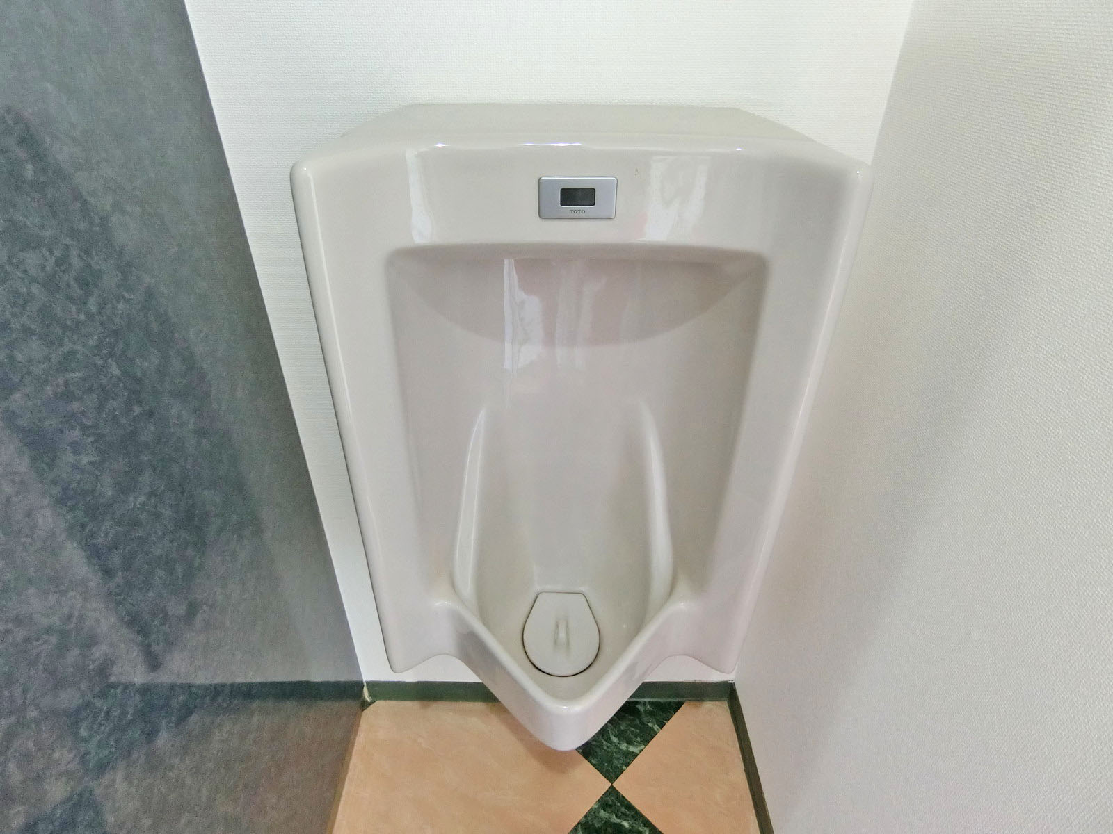 男性用トイレ