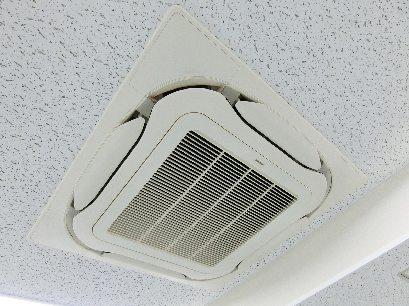 空調