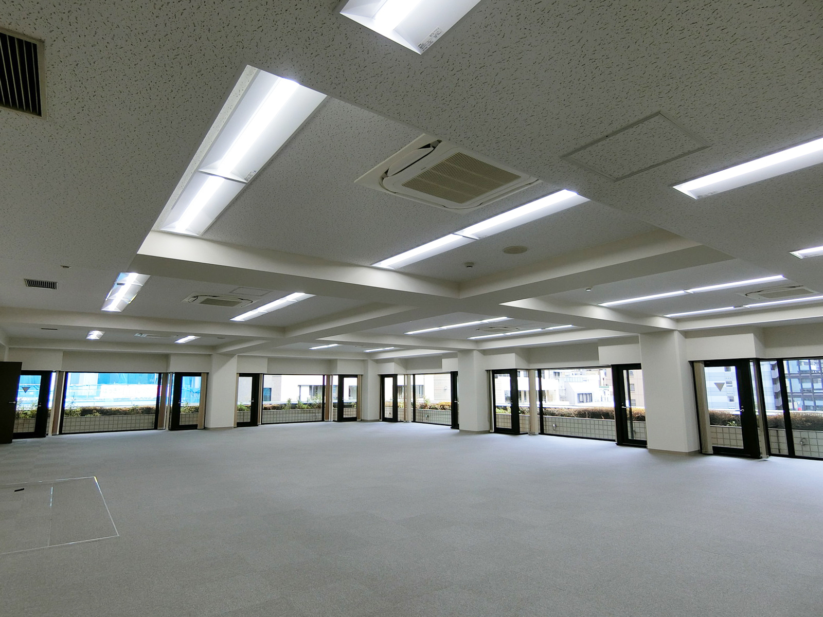 オフィス室内参考画像(6階)