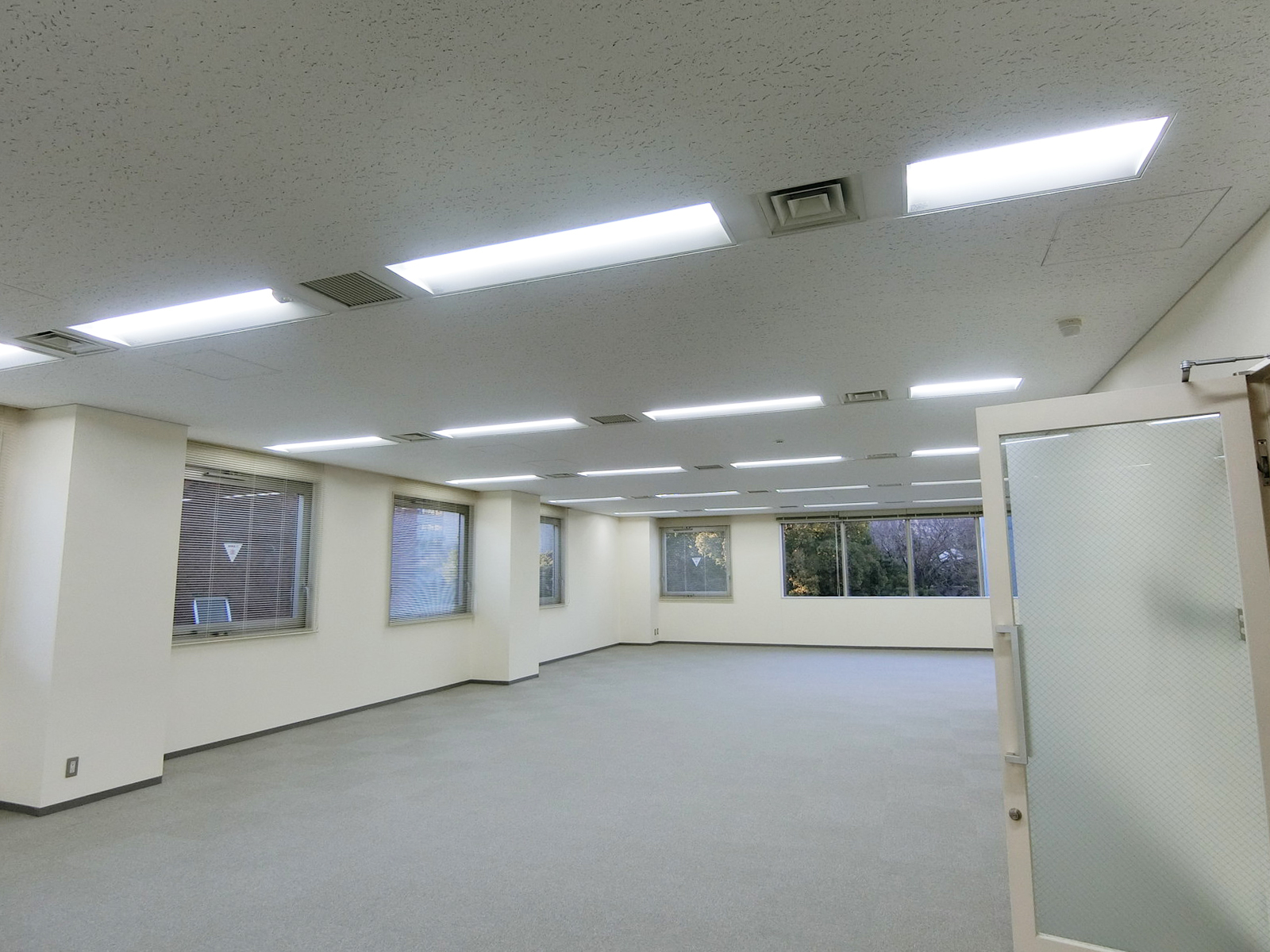 別角度の様子