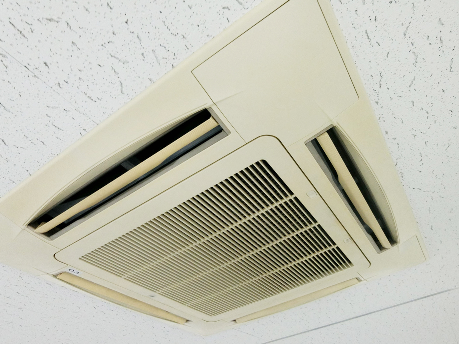 空調