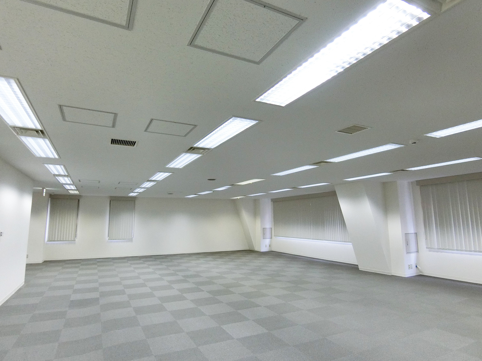 別角度の様子