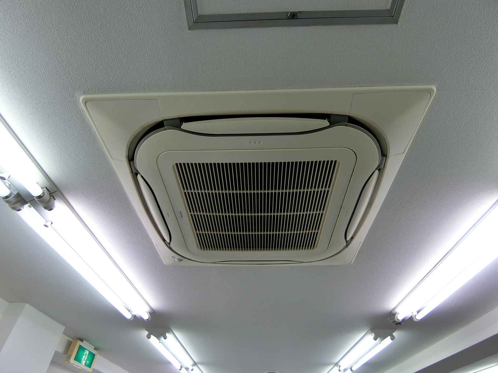 空調