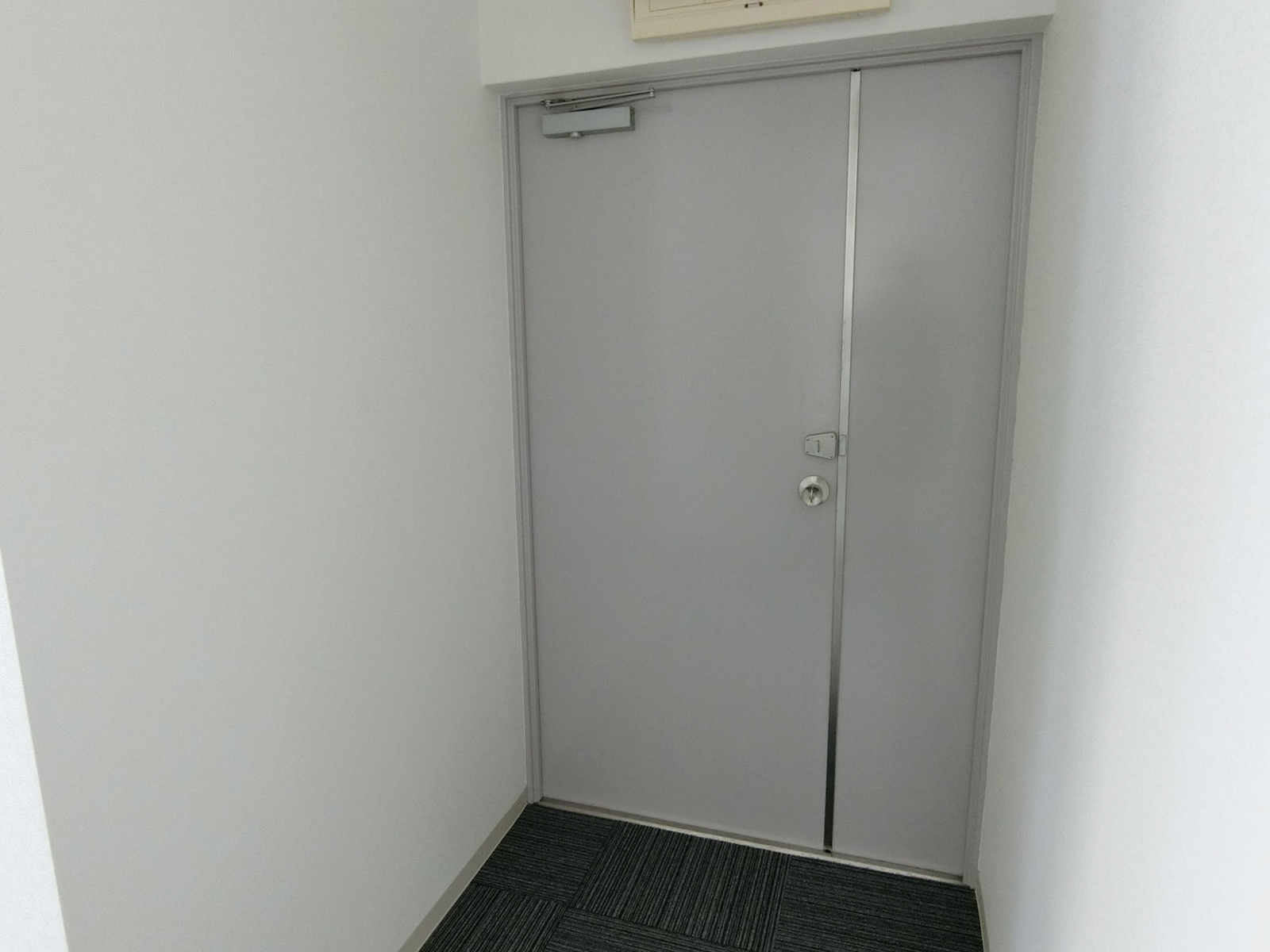 貸室出入口