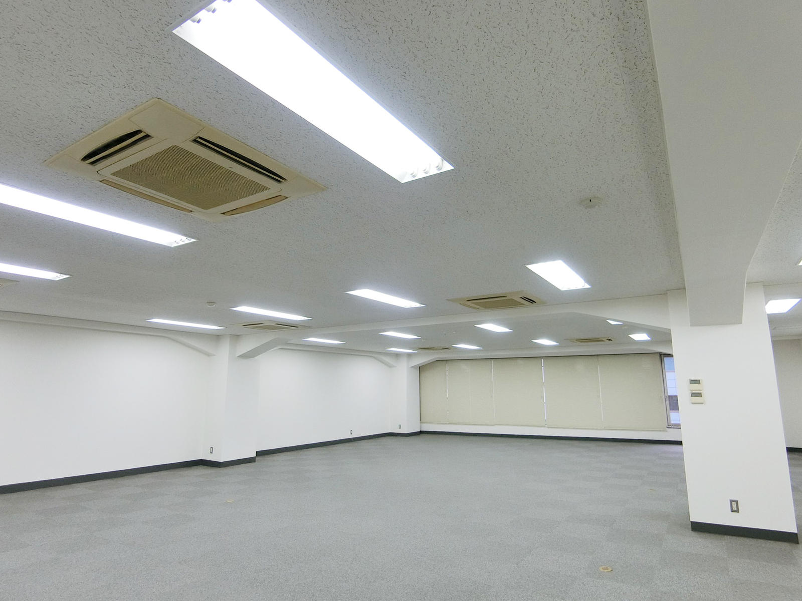 オフィス室内参考画像(4階)