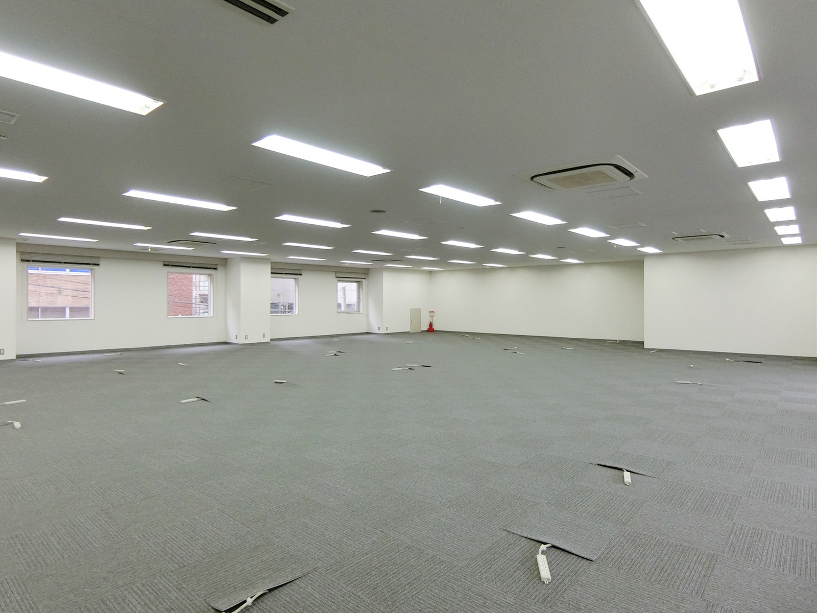 オフィス室内参考画像(3階)