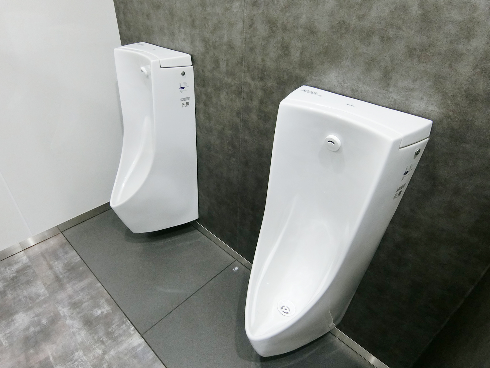 男性用トイレ