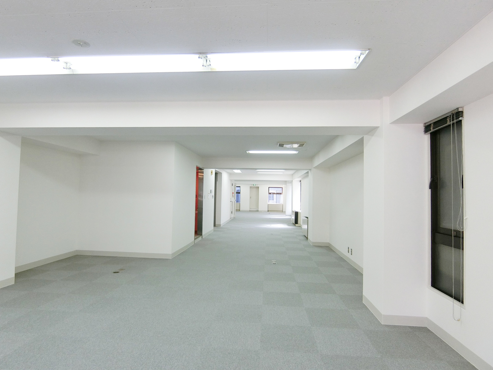 貸室内別角度の様子
