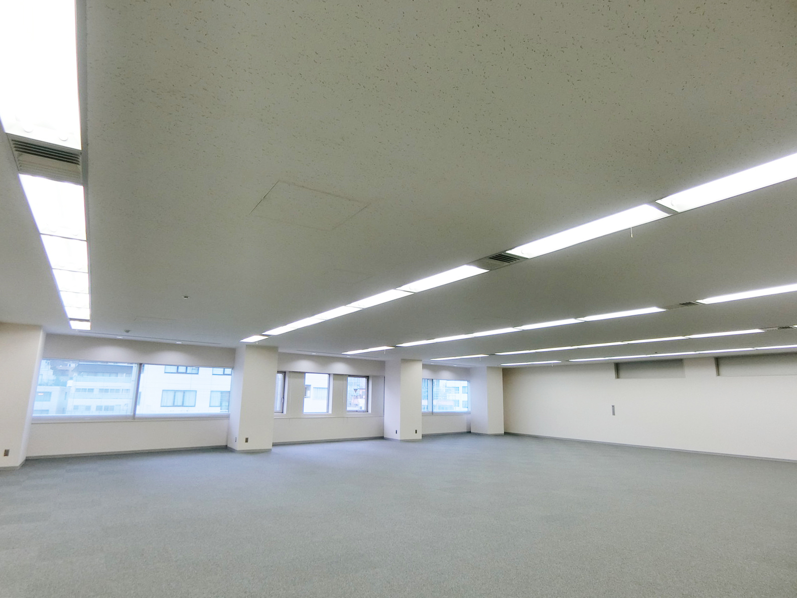 オフィス室内参考画像