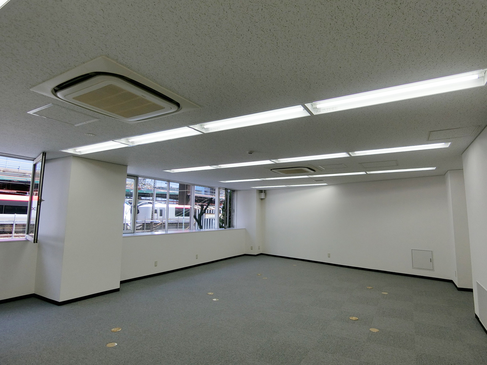 オフィス室内参考画像(地下1階)
