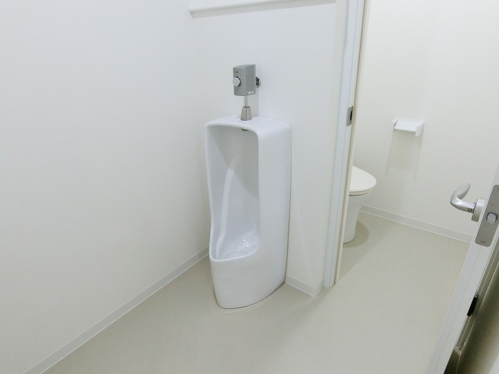 男性用トイレ
