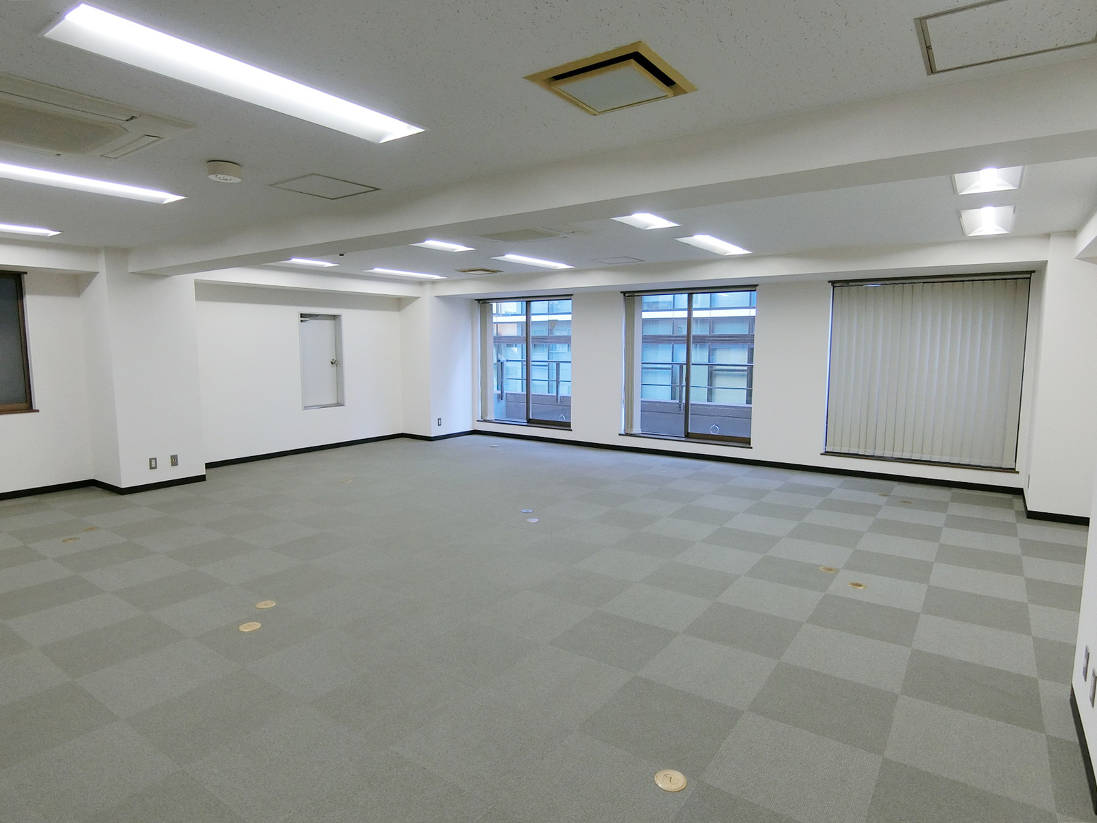オフィス室内参考画像(4階)