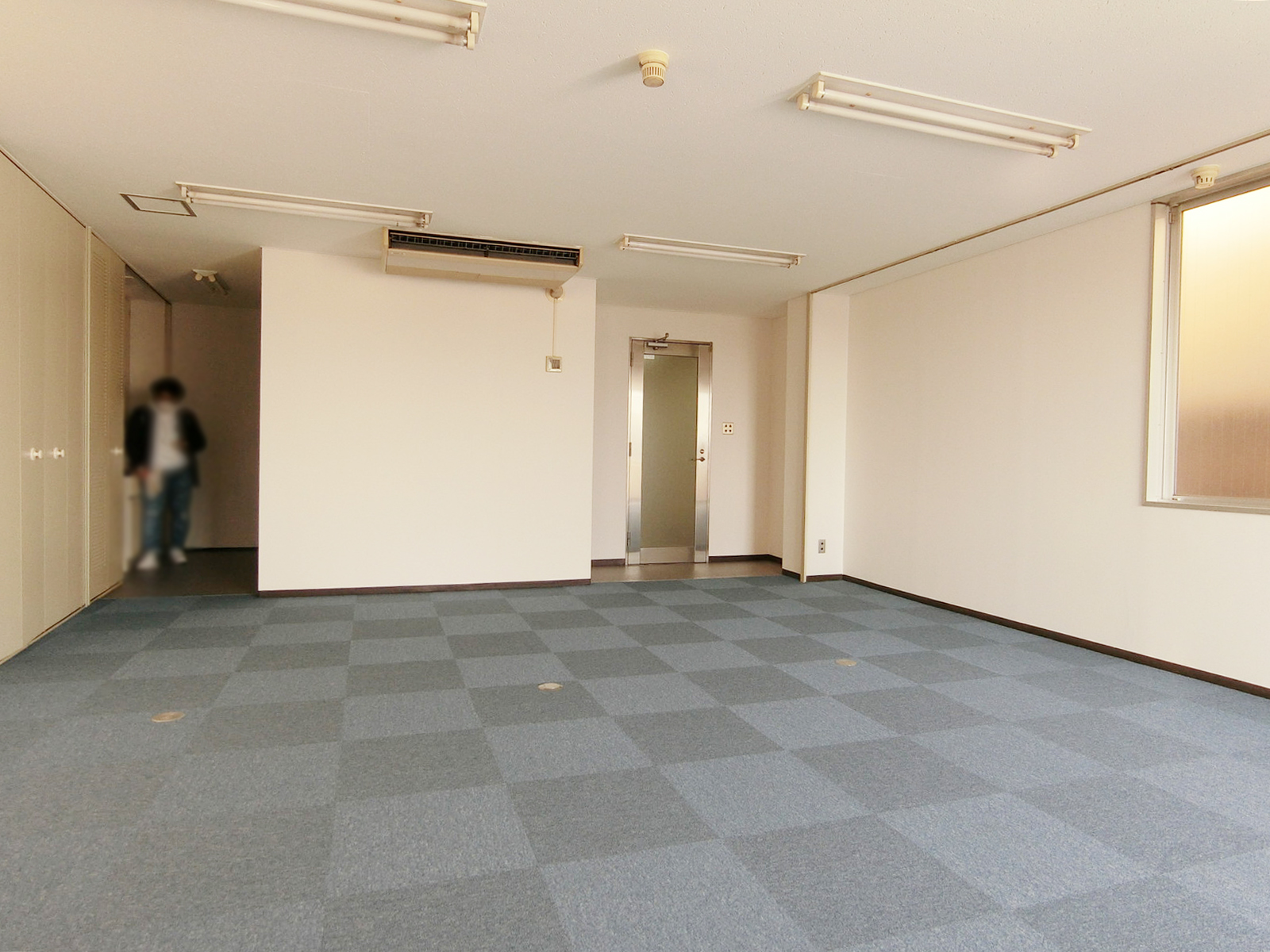 オフィス室内参考画像