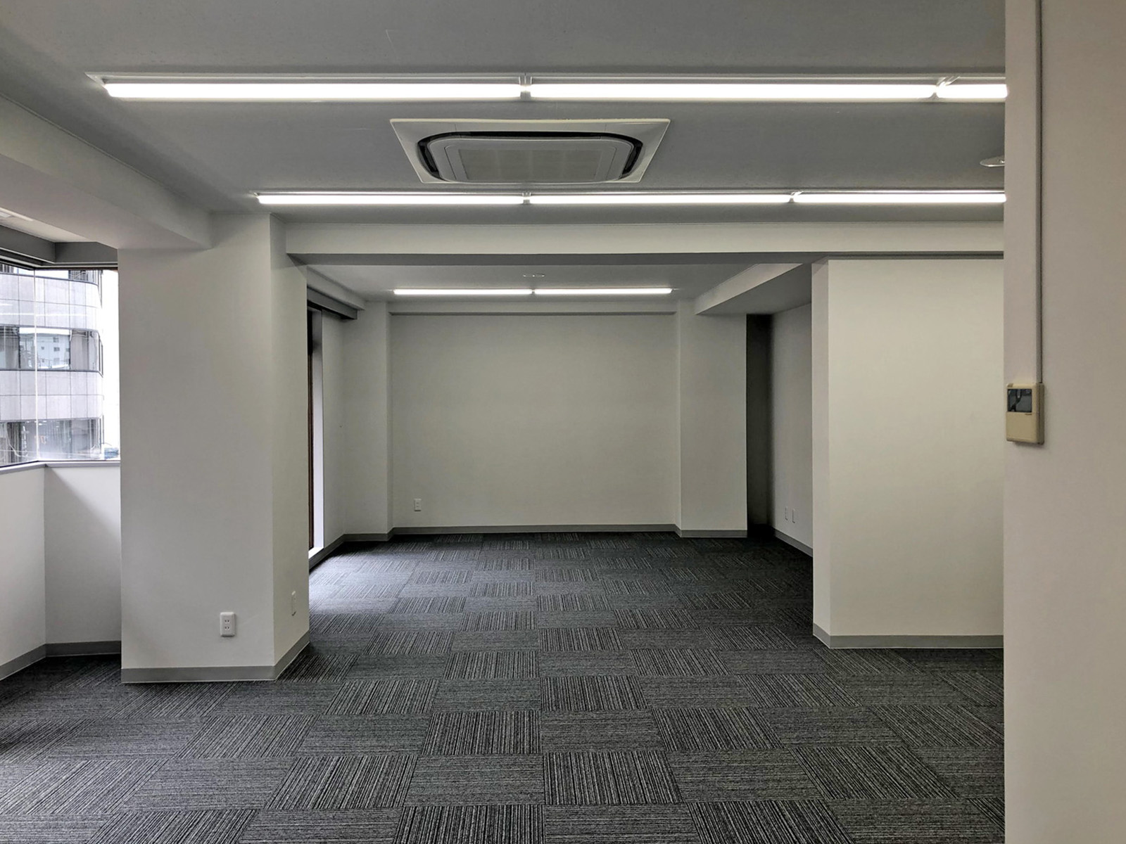 オフィス室内参考画像(4階)