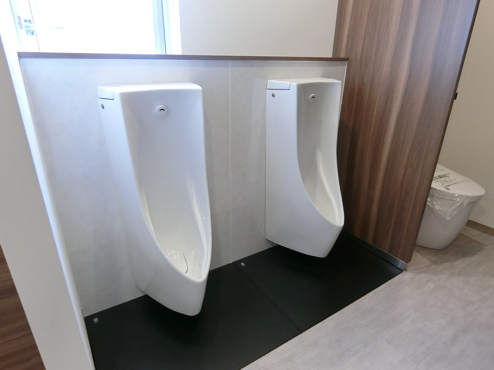 男性用トイレ
