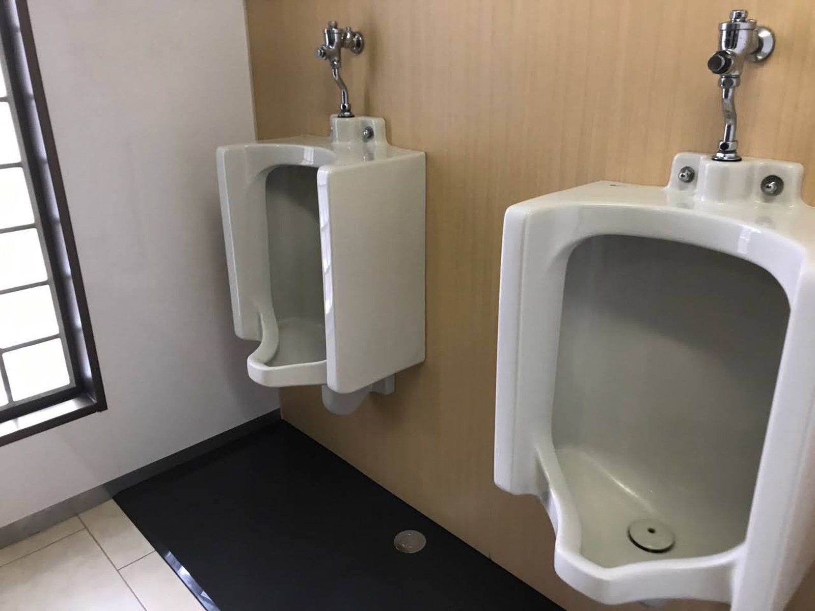 男性用トイレ