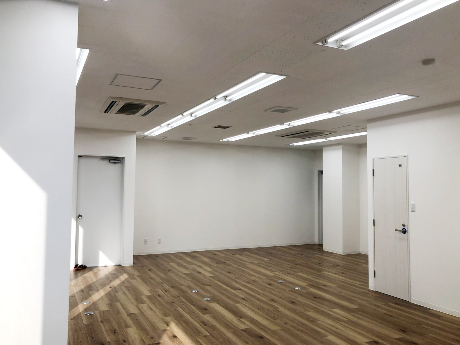 オフィス室内参考画像(7階・約22坪)