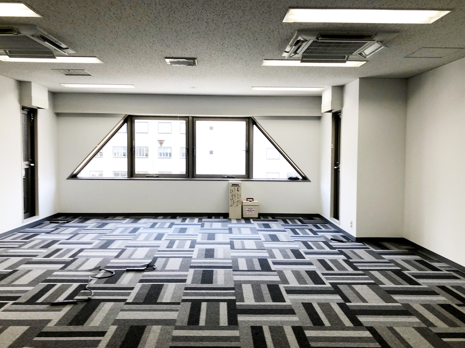 オフィス室内参考画像（4階・約20坪）