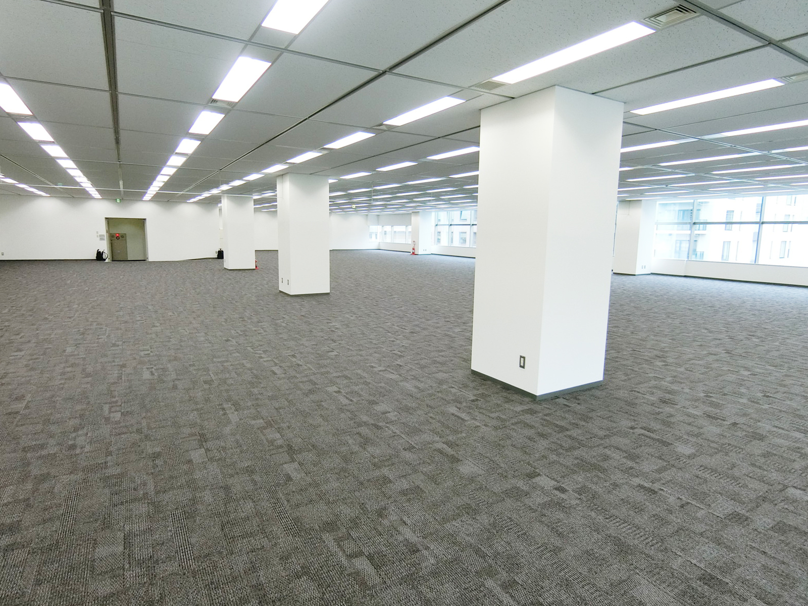 別角度の様子