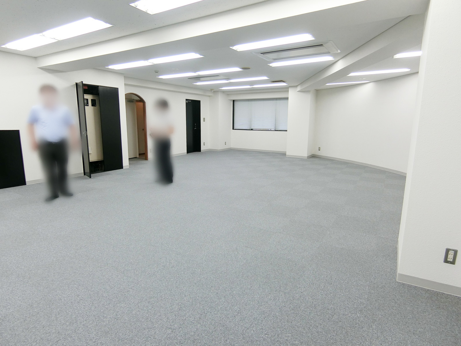 別角度の様子