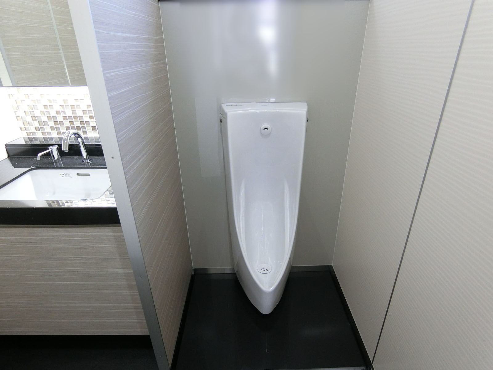 男性用トイレ