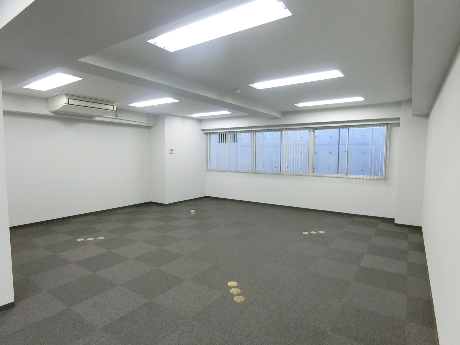 オフィス室内参考画像（10階・約27坪）