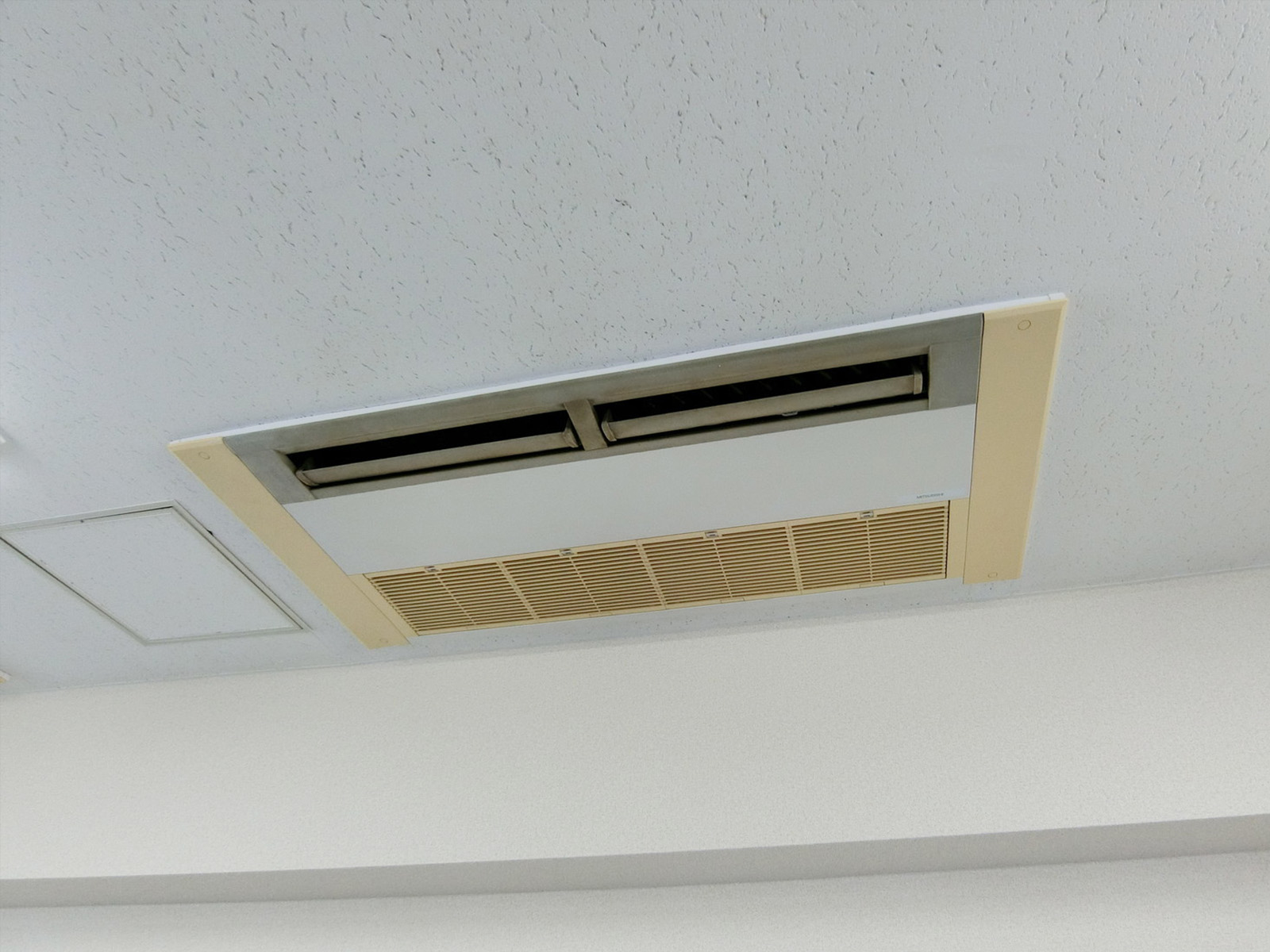 空調