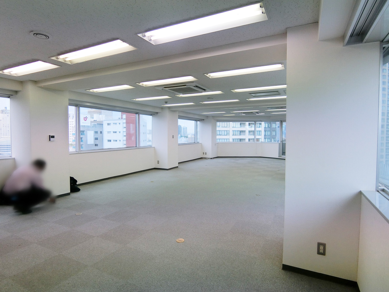 オフィス室内参考画像