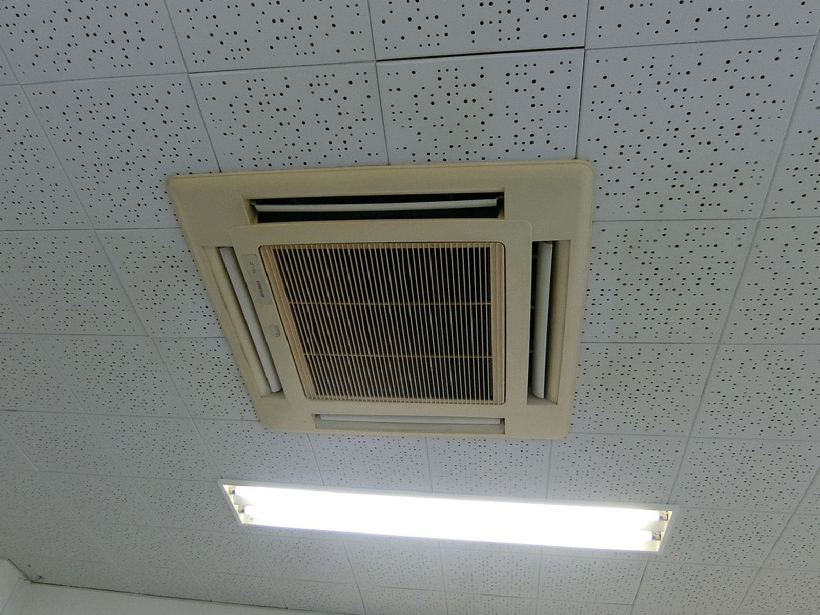 空調