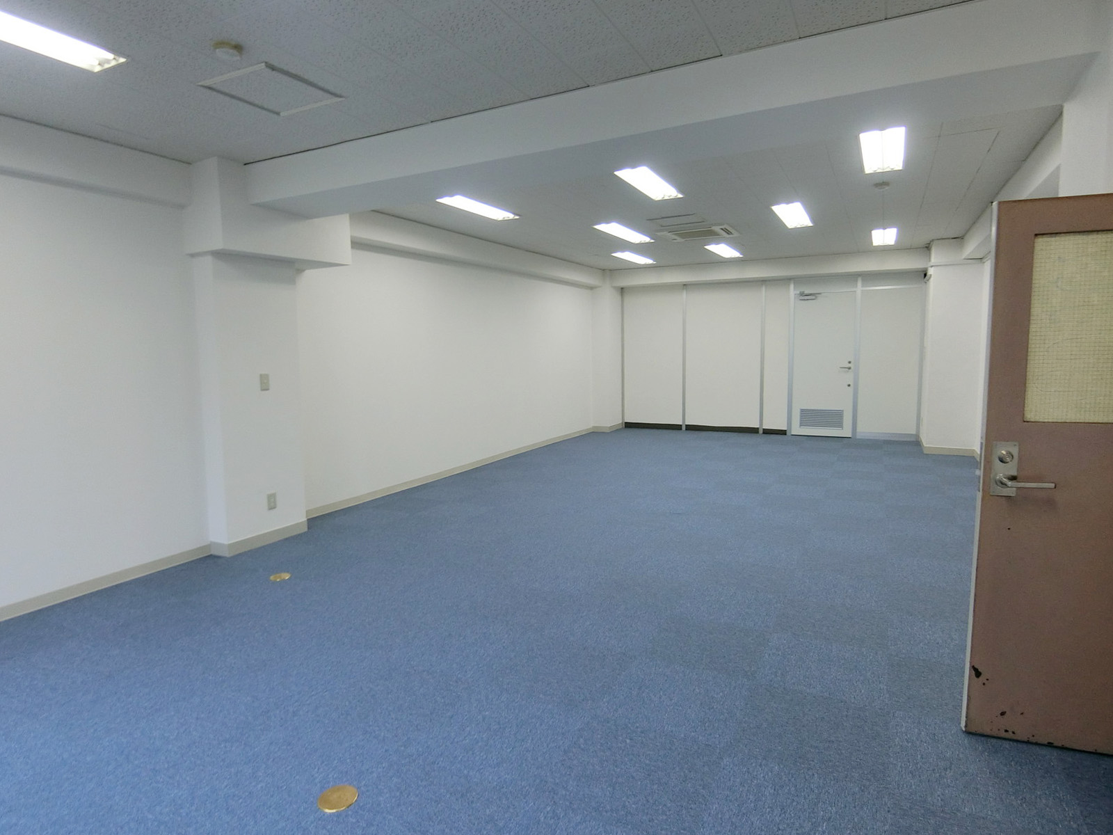 オフィス室内参考画像（4階・約20坪）