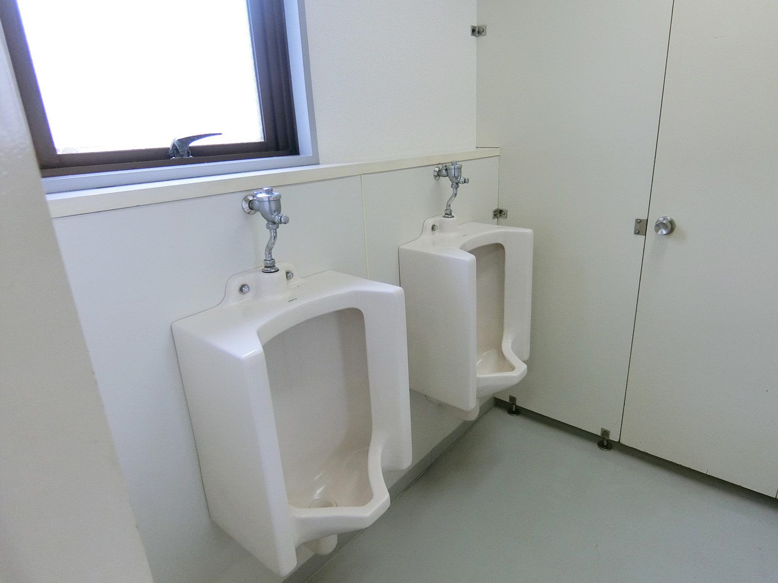 男性用トイレ