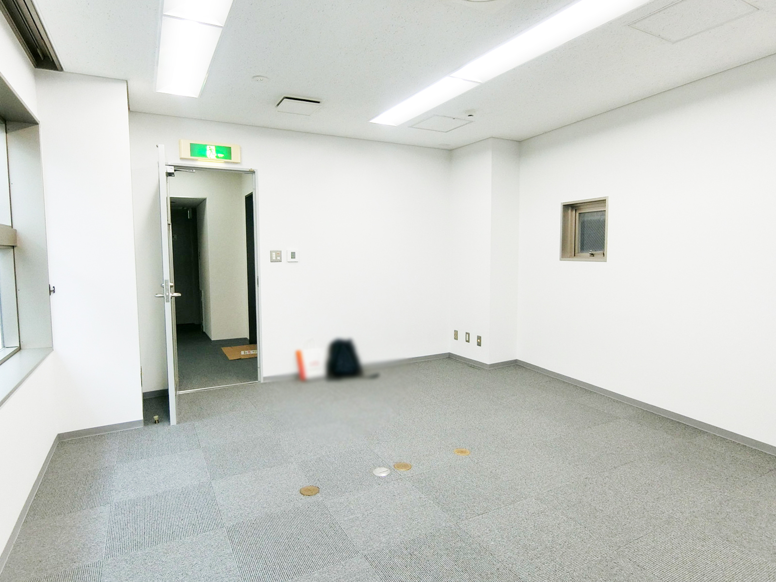 別角度の様子