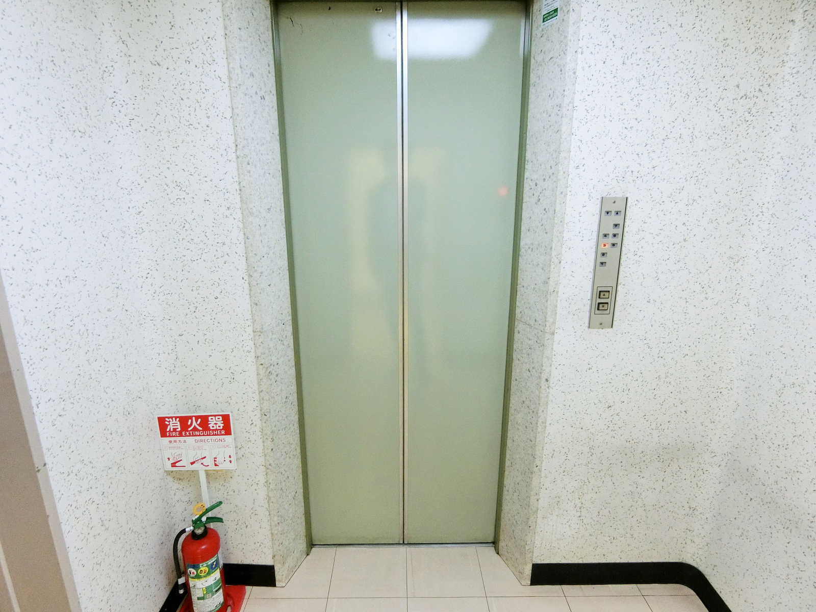 エレベーター