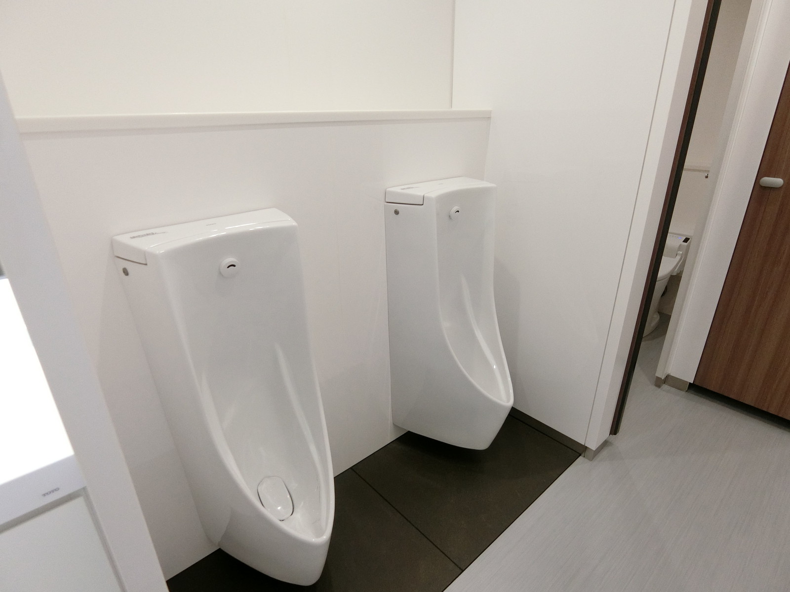 男性用トイレ