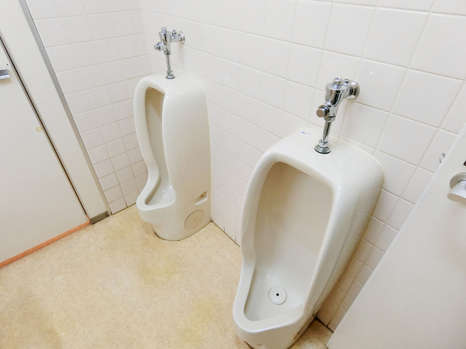 男性用トイレ