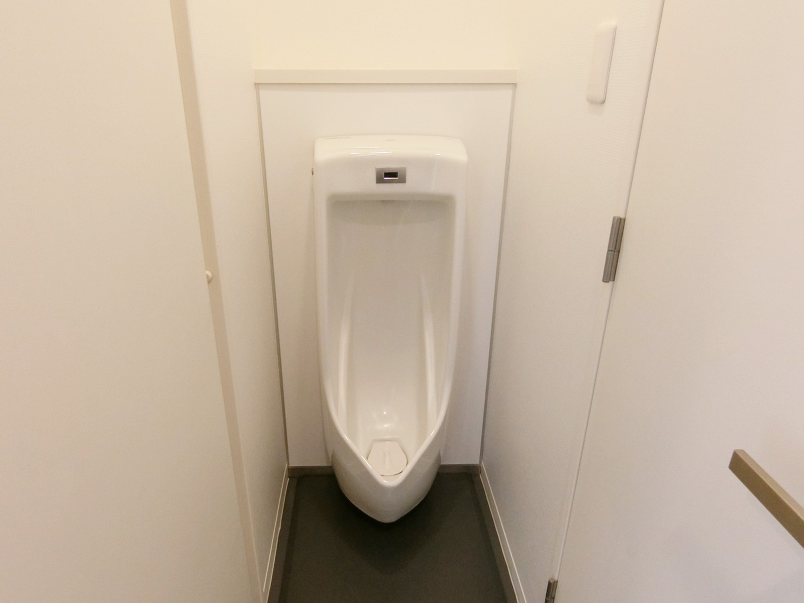 男性用トイレ